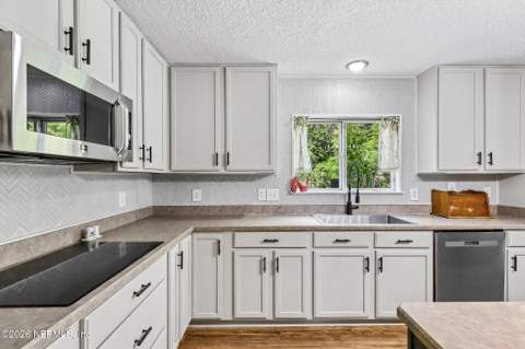 12450 Heathgate Court, Jacksonville FL - photo 13 of 63