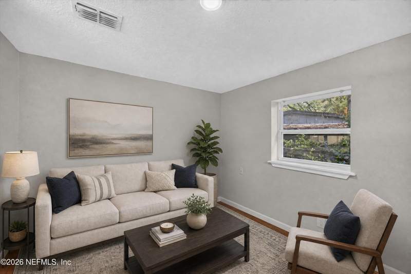 3 bedroom Single Family Residence at 7015 Miss Muffet Lane, Cedar Hills Estates, Jacksonville — photo 4