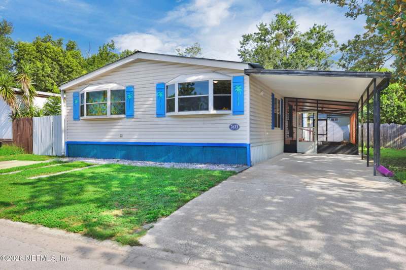 3 bedroom Mobile Home at 7633 Plumwood Drive, Southern Oaks, Jacksonville — photo 3