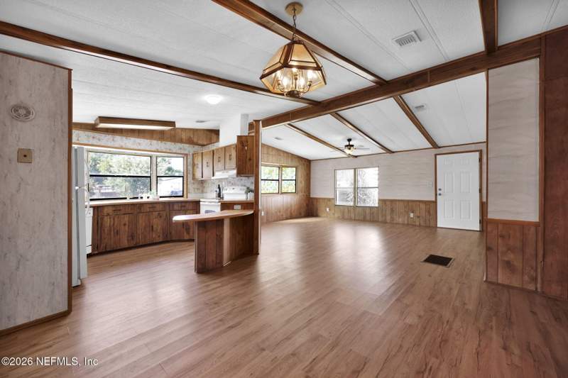 3 bedroom Mobile Home at 7633 Plumwood Drive, Southern Oaks, Jacksonville — photo 4