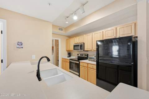 10075 Gate Parkway #911, Jacksonville FL - photo 9 of 27