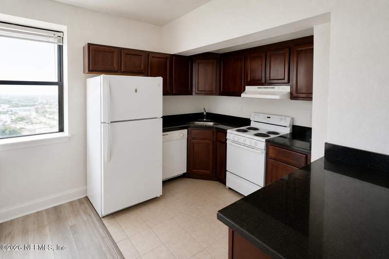 1 bedroom Condominium at 311 W Ashley Street #1102, Residences At City Place, Jacksonville — photo 3