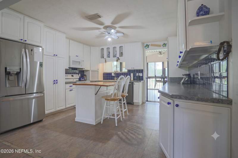 2 bedroom Single Family Residence at 7150 Sapphire Lane, M Lake Estates, Keystone Heights — photo 5