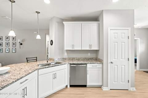 15757 Jim Court, Jacksonville FL - photo 8 of 50