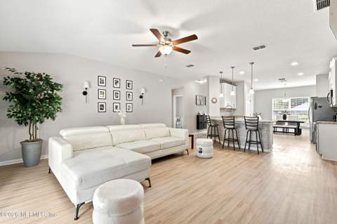 15757 Jim Court, Jacksonville FL - photo 11 of 50