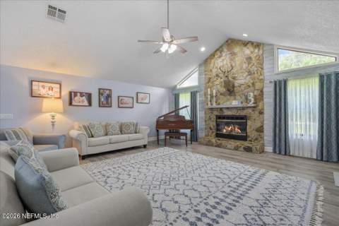 101 Lisa Lane, Palatka FL - photo 9 of 55
