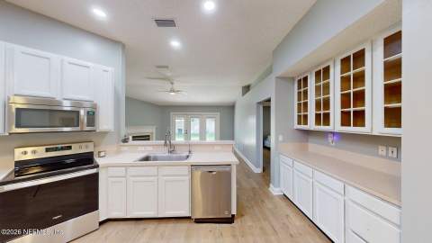 9357 Picarty Drive, Jacksonville FL - photo 13 of 48