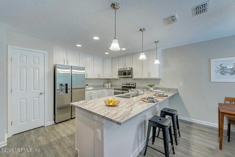 3 bedroom Single Family Residence at 4126 Collins Road, Island View, Jacksonville — photo 3