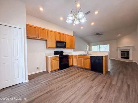 8436 Staplehurst Drive, Jacksonville FL - photo 10 of 22