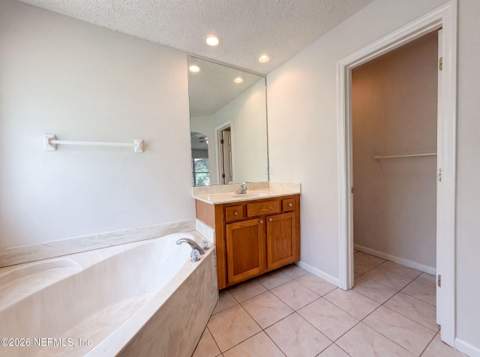 8436 Staplehurst Drive, Jacksonville FL - photo 18 of 22