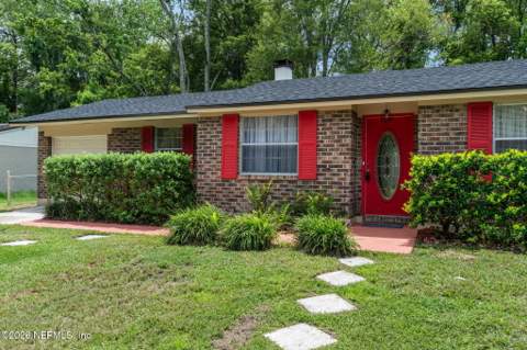 7322 Sharbeth Drive, Jacksonville FL - photo 6 of 67