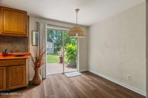7322 Sharbeth Drive, Jacksonville FL - photo 13 of 67
