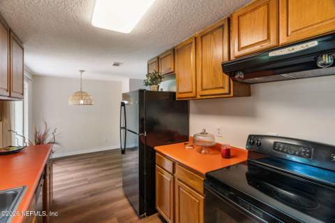 7322 Sharbeth Drive, Jacksonville FL - photo 18 of 67
