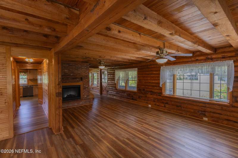 3 bedroom Single Family Residence at 111 Crescent Lake Shore Drive, Crescent City, Crescent City — photo 3