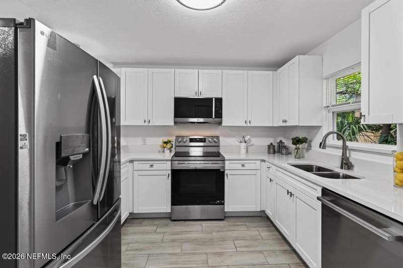 4 bedroom Single Family Residence at 2112 Baldwin Street, Harris Addn, Jacksonville — photo 3