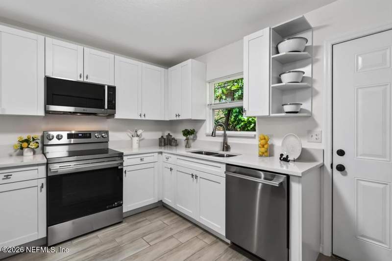 4 bedroom Single Family Residence at 2112 Baldwin Street, Harris Addn, Jacksonville — photo 4