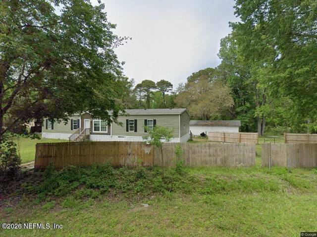 826 JOHNS Avenue