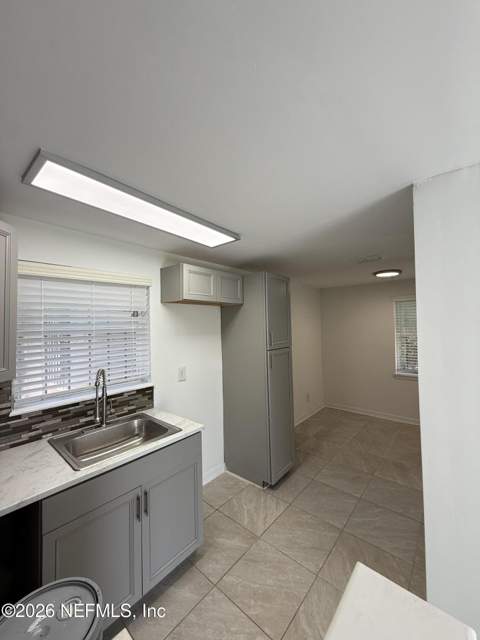 9037 Washington Avenue, Jacksonville FL - photo 10 of 23