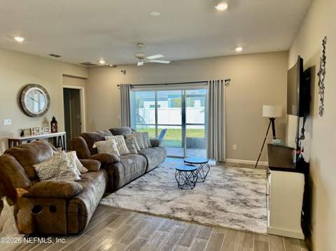 1615 Mathews Manor Drive, Jacksonville FL - photo 10 of 29