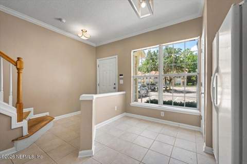 8423 Thornbush Court, Jacksonville FL - photo 8 of 39