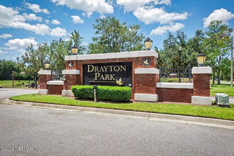 2 bedroom Townhouse at 8423 Thornbush Court, Drayton Park, Jacksonville — photo 2