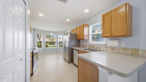 1325 Spruce Street, Green Cove Springs FL - photo 8 of 16
