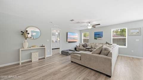 12068 Versailles Street, Jacksonville FL - photo 12 of 36