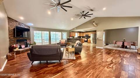 5776 Middleton Court, Jacksonville FL - photo 11 of 36