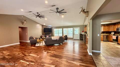 5776 Middleton Court, Jacksonville FL - photo 13 of 36