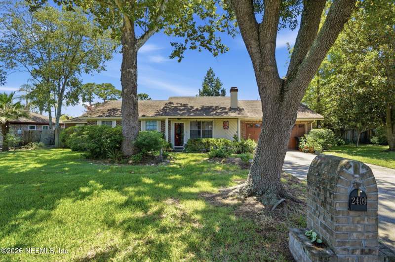 3 bedroom Single Family Residence at 2409 Dublin Court, Pine Terrace At The Meadows, Orange Park — photo 3