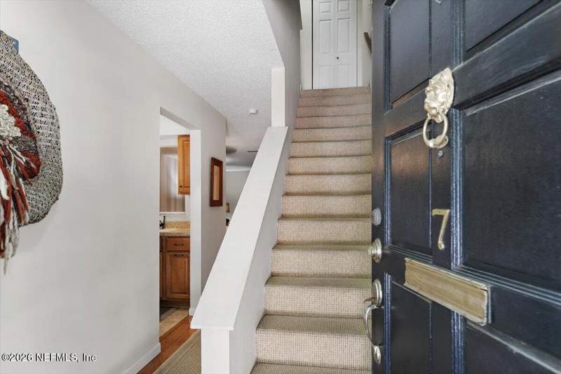 2 bedroom Townhouse at 3216 Oak Street #7, Pinehurst, Jacksonville — photo 2