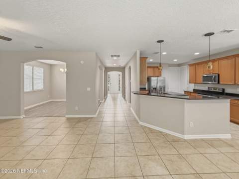 12039 Wynnfield Lakes Circle, Jacksonville FL - photo 13 of 84
