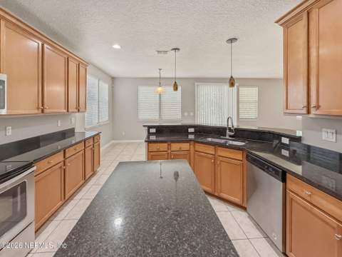 12039 Wynnfield Lakes Circle, Jacksonville FL - photo 23 of 84