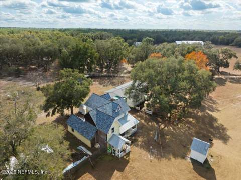 5090 Grannys Place, Keystone Heights FL - photo 6 of 76