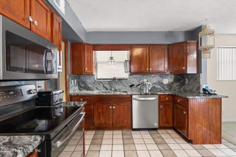 5675 Weber Lane, Jacksonville FL - photo 19 of 45