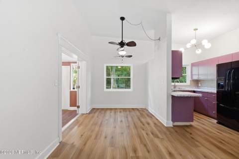5466 Keystone Drive, Jacksonville FL - photo 6 of 37
