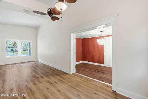 5466 Keystone Drive, Jacksonville FL - photo 9 of 37