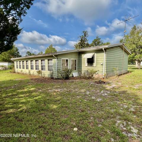 304 Dawn Avenue, Interlachen FL - photo 10 of 54