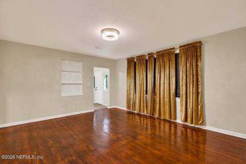 9046 Tyler Avenue, Jacksonville FL - photo 7 of 48