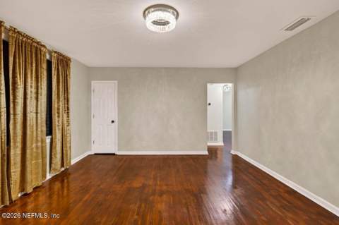 9046 Tyler Avenue, Jacksonville FL - photo 10 of 48