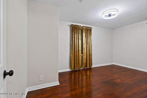 9046 Tyler Avenue, Jacksonville FL - photo 17 of 48