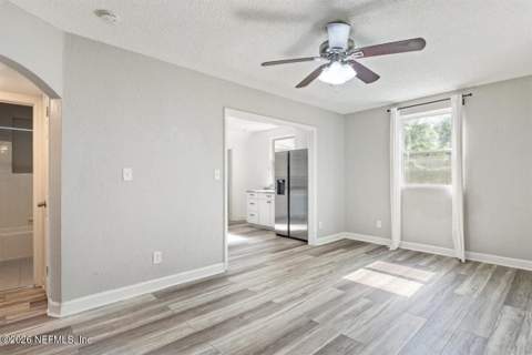 5419 Alpha Avenue, Jacksonville FL - photo 9 of 50