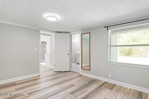 5419 Alpha Avenue, Jacksonville FL - photo 19 of 50