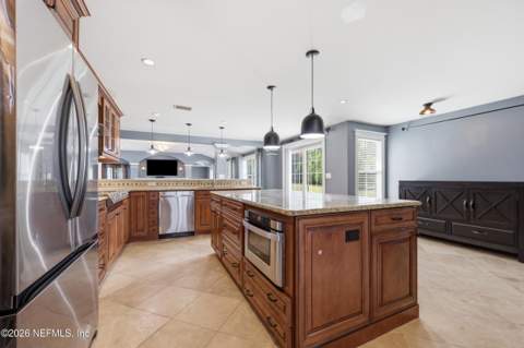 7645 Oak Forest Road, Keystone Heights FL - photo 8 of 57