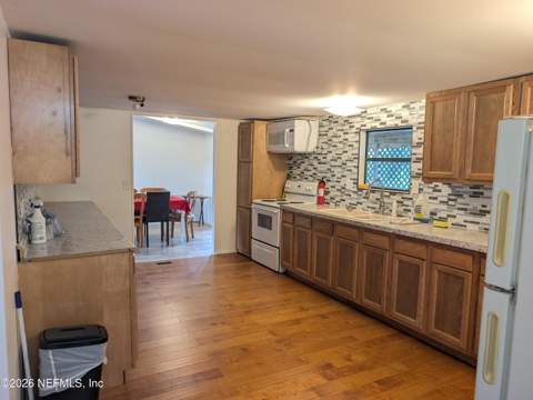 1081 Old Gainesville Highway, Interlachen FL - photo 10 of 36