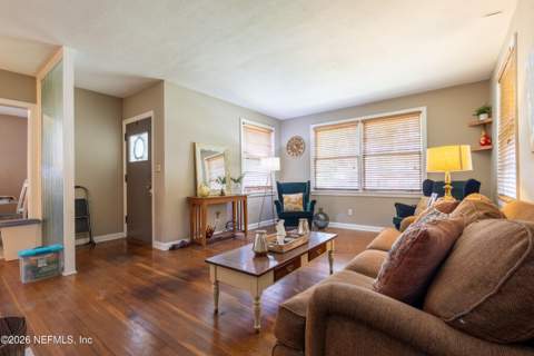 1207 Glen Laura Road, Jacksonville FL - photo 9 of 46