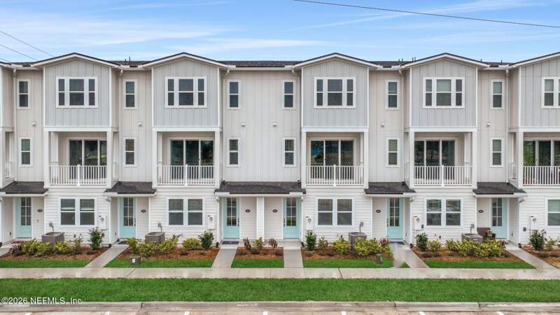 4 bedroom Townhouse at 6 N Beach Way, North Beach, Jacksonville Beach — photo 2