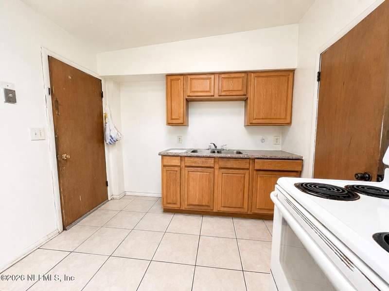 3 bedroom Single Family Residence at 1630 W 28TH Street, Royal Terrace, Jacksonville — photo 2