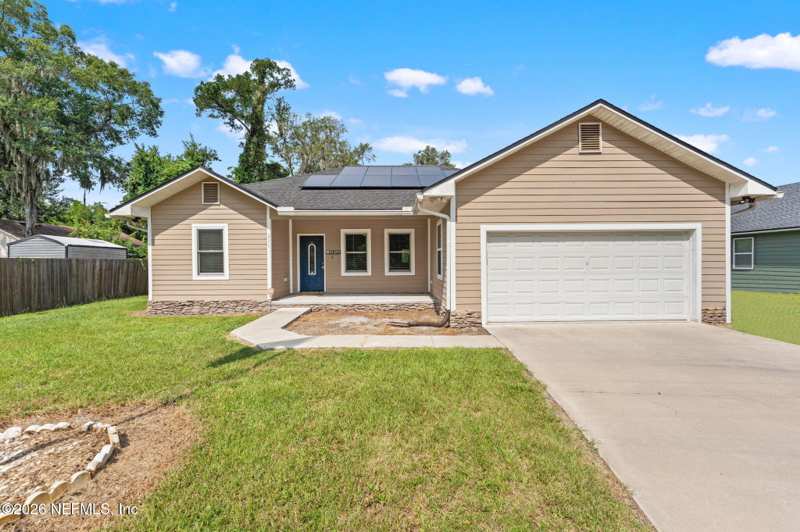 3 bedroom Single Family Residence at 236 S 7th Street, Macclenny, Macclenny — photo 1