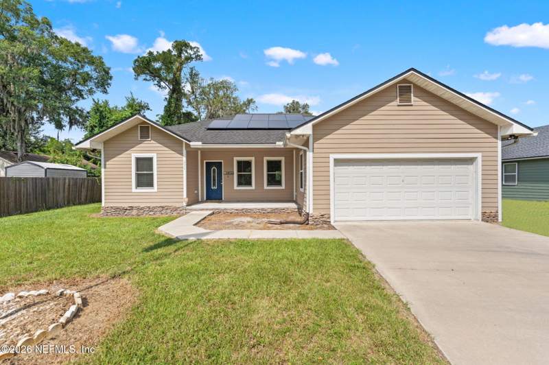 3 bedroom Single Family Residence at 236 S 7th Street, Macclenny, Macclenny — photo 2
